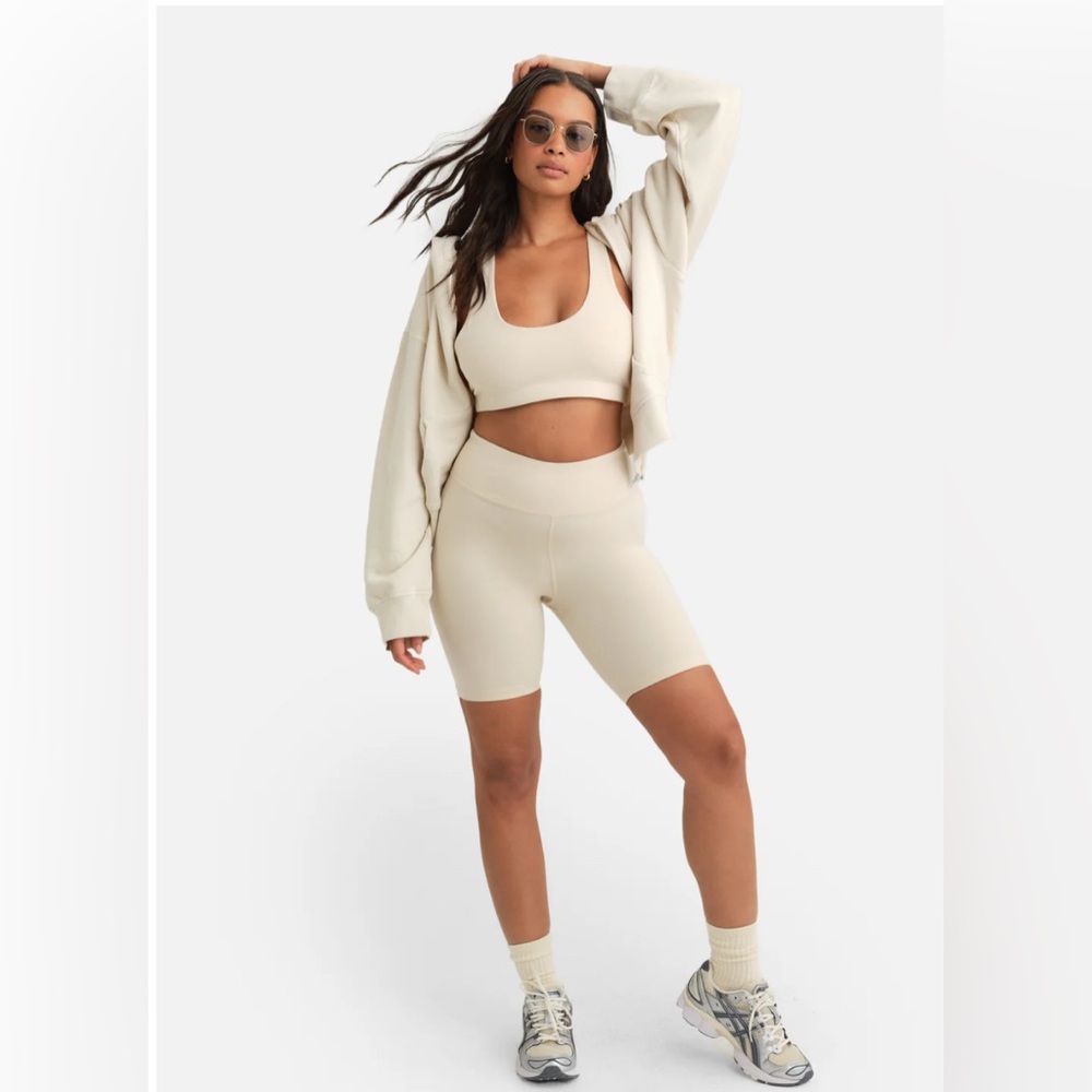 Mate the label set NWT